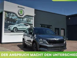 Graphitegrau metallic Neu 2025 Skoda Karoq SportLine SUV | 39.990 € (Teuer)