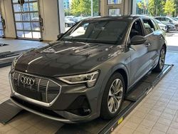 Daytonagrau perleffekt Gebraucht 2022 Audi e-tron S-Line SUV | 39.825 € (Guter Preis)