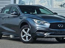 Grau Gebraucht 2016 Infiniti QX30 Premium SUV | 17.980 €