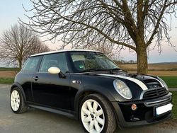 Schwarz Gebraucht 2002 Mini Cooper S Kleinwagen | 2.690 €