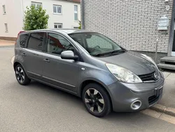 Grau Gebraucht 2013 Nissan Note Visia Van / Kleinbus | 5.990 € (Fairer Preis)
