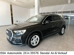 Schwarz Gebraucht 2020 Audi Q3 Basis SUV | 25.900 € (Etwas zu teuer)