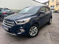 Blau Gebraucht 2018 Ford Kuga SUV | 9.950 € (Fairer Preis)