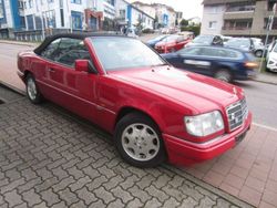 Imperial rot Gebraucht 1995 Mercedes E200 Sportline Cabrio | 14.750 €