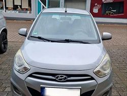 Silber Gebraucht 2012 Hyundai i10 Kleinwagen | 2.600 € (Fairer Preis)