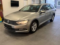 Silber Gebraucht 2017 VW Passat Highline Kombi | 7.950 € (Superpreis)