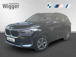 Black sapphire metallic Gebraucht 2023 BMW X1 SUV | 34.400 € (Superpreis)