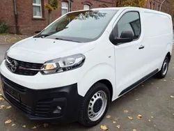 Weiß Gebraucht 2020 Opel Vivaro Selection Van | 17.999 € (Superpreis)