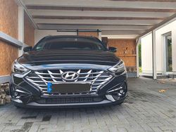 Schwarz Gebraucht 2024 Hyundai i30 GO! Limousine | 19.500 € (Fairer Preis)