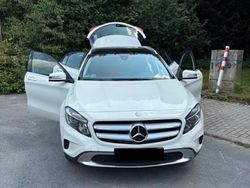 Weiß Gebraucht 2016 Mercedes GLA180 SUV | 12.000 €