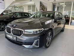Sophistograu brillanteffekt me Gebraucht 2021 BMW 530e Luxury Line Kombi | 33.990 € (Guter Preis)