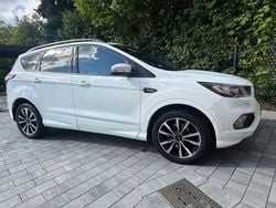 Weiß Gebraucht 2019 Ford Kuga ST-Line SUV | 16.900 € (Fairer Preis)