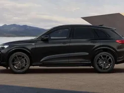 Mythosschwarz metallic Neu 2025 Audi Q5 S-Line SUV | 62.279 € (Superpreis)