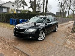 Schwarz Gebraucht 2015 Skoda Superb Kombi | 8.990 € (Guter Preis)