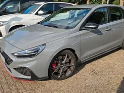 Shadow grey / sol Gebraucht 2024 Hyundai i30 N Performance Limousine | 29.999 € (Fairer Preis)
