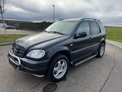 Schwarz Gebraucht 1999 Mercedes ML320 Edition SUV | 11.900 €