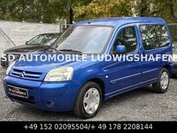 Blau Gebraucht 2005 Citroën Berlingo Van / Kleinbus | 2.999 € (Fairer Preis)