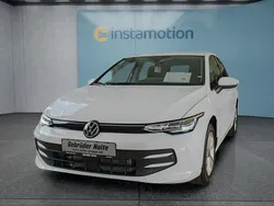 Weiß Gebraucht 2024 VW Golf VIII Kleinwagen | 24.749 € (Guter Preis)