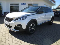 Perlmutt weiss Gebraucht 2017 Peugeot 5008 Allure Van / Kleinbus | 14.600 € (Fairer Preis)
