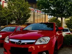 Rot Gebraucht 2005 Opel Tigra Cabrio | 2.000 € (Guter Preis)