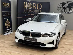 Alpinweiß iii Gebraucht 2022 BMW 320 Sport Line Kombi | 22.400 € (Guter Preis)