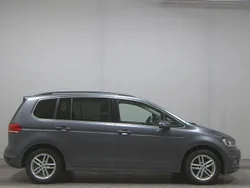Grau Gebraucht 2018 VW Touran Comfortline Van / Kleinbus | 15.680 € (Superpreis)