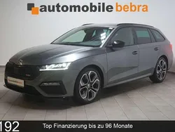Graphitegrau Gebraucht 2022 Skoda Octavia RS Kombi | 25.290 € (Superpreis)