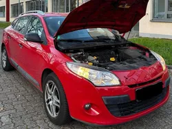 Rot Gebraucht 2013 Renault Mégane GrandTour Kombi | 5.150 € (Guter Preis)
