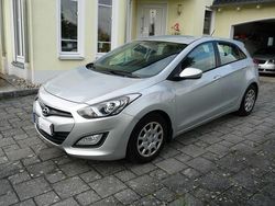 Silber Gebraucht 2013 Hyundai i30 Limousine | 6.900 € (Fairer Preis)