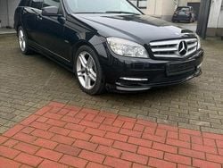 Schwarz Gebraucht 2010 Mercedes C200 AMG Kombi | 9.000 € (Fairer Preis)