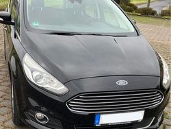 Schwarz Gebraucht 2016 Ford S-MAX Titanium Van / Kleinbus | 14.300 € (Fairer Preis)