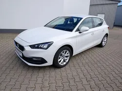 Weiß Gebraucht 2024 Seat Leon Style Limousine | 19.999 € (Fairer Preis)