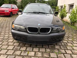 Schwarz Gebraucht 2002 BMW 318 Kombi | 1.550 €