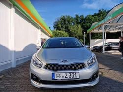 Silber Gebraucht 2017 Kia Ceed Edition 7 Limousine | 9.900 € (Fairer Preis)