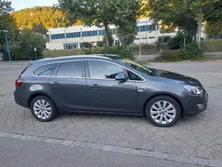 Grau Gebraucht 2011 Opel Astra Innovation Kombi | 6.999 € (Etwas zu teuer)
