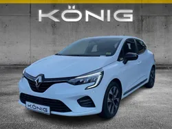 Weiß Gebraucht 2023 Renault Clio V Evolution Limousine | 13.777 € (Fairer Preis)