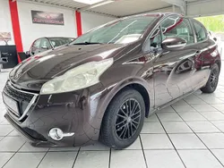 Rot Gebraucht 2012 Peugeot 208 Active Kleinwagen | 4.900 € (Fairer Preis)