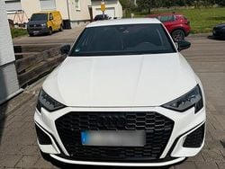 Weiß Gebraucht 2021 Audi A3 S-Line Limousine | 20.500 € (Etwas zu teuer)