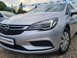 Silber Gebraucht 2018 Opel Astra Business Kombi | 8.500 € (Fairer Preis)
