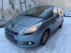 Blau Gebraucht 2010 Peugeot 5008 Premium SUV | 3.450 € (Guter Preis)