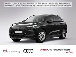 Mythosschwarz metallic (metallic) Gebraucht 2024 Audi Q6 e-tron Ambiente SUV | 69.980 € (Fairer Preis)