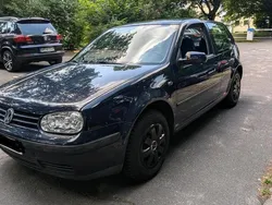 Blau Gebraucht 1998 VW Golf IV Limousine | 1.500 € (Fairer Preis)