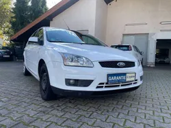 Weiß Gebraucht 2007 Ford Focus Style Kombi | 1.600 € (Guter Preis)