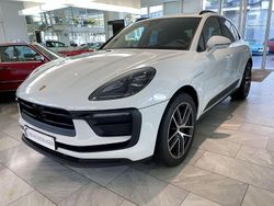 Weiß Gebraucht 2023 Porsche Macan SUV | 63.900 €