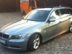 Grau metallic Gebraucht 2006 BMW 320 Kombi | 11.200 €
