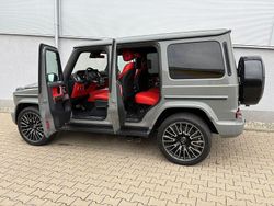 Grau Neu 2025 Mercedes G63 AMG AMG SUV | 264.180 € (Teuer)