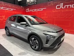Grau Gebraucht 2022 Hyundai Bayon Select SUV | 15.999 €