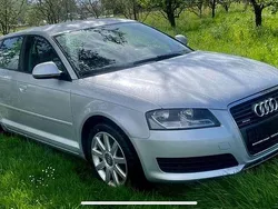 Silber Gebraucht 2009 Audi A3 Sportback Attraction Limousine | 7.990 € (Etwas zu teuer)