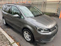 Grau Gebraucht 2011 VW Touran Trendline Van / Kleinbus | 5.299 € (Fairer Preis)