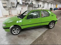 Grün Gebraucht 1998 Peugeot 306 S16 Kleinwagen | 2.500 €